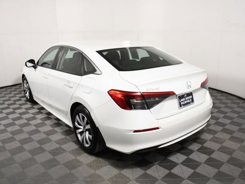 Used 2022 Honda Civic LX image 4