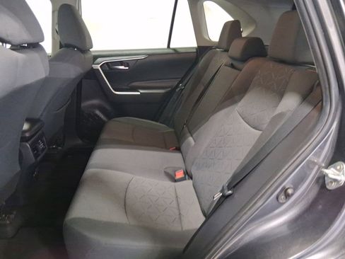 Used 2020 Toyota RAV4 XLE FWD image 14