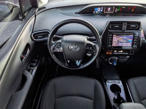 Certified 2020 Toyota Prius Prime LE image 17