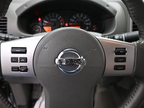 Used 2018 Nissan Frontier SV w/ Value Truck Package AWD/4WD image 16