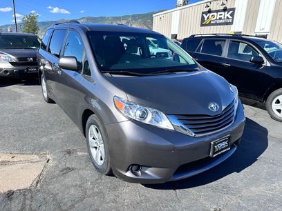 Used 2017 Toyota Sienna LE