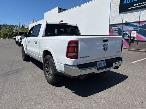 Used 2019 RAM 1500 Laramie AWD/4WD image 4