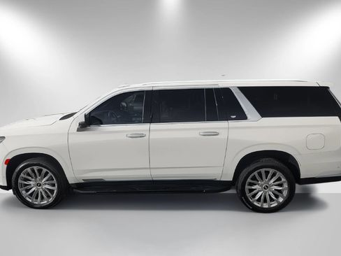 Used 2022 Cadillac Escalade ESV Premium Luxury image 6