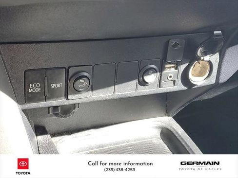 Used 2016 Toyota RAV4 XLE image 32