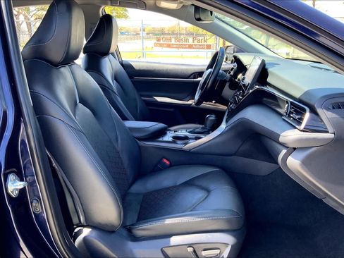 Used 2022 Toyota Camry XSE FWD image 9
