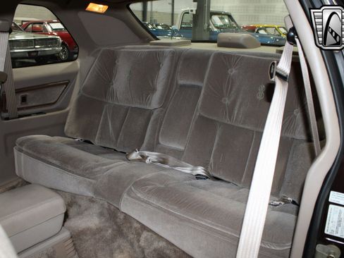 Used 1988 Lincoln Mark VII Blass image 8
