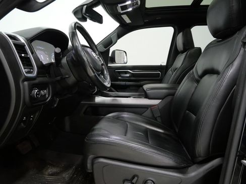 Used 2019 RAM 1500 Big Horn RWD image 12