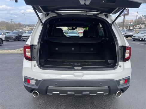 Used 2025 Honda Passport TrailSport image 38