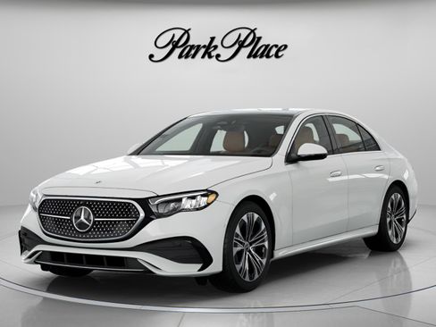 New 2026 Mercedes-Benz E 350 4MATIC Sedan image 40
