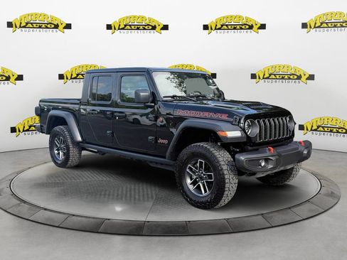 Used 2026 Jeep Gladiator Mojave AWD/4WD image 7