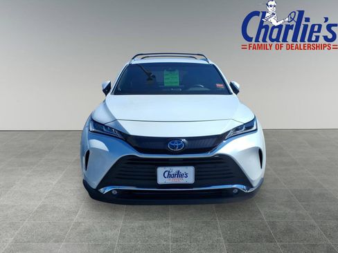 Certified 2023 Toyota Venza XLE image 2