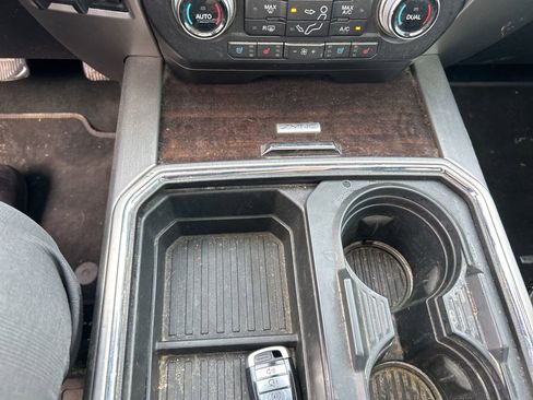 Used 2017 Ford F250 Platinum w/ Platinum Ultimate Package AWD/4WD image 19