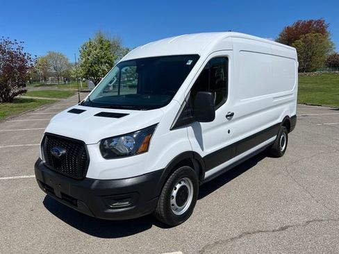 Used 2025 Ford Transit 250 148 Medium Roof RWD image 5