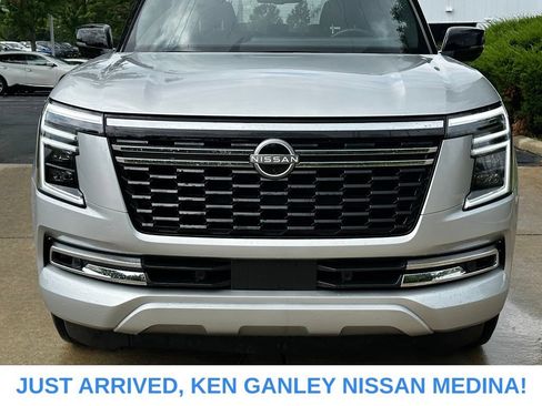 Used 2025 Nissan Armada SL w/ Captain's Chari Seat Package AWD/4WD image 8