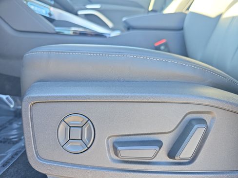 New 2025 Audi Q5 Premium image 27