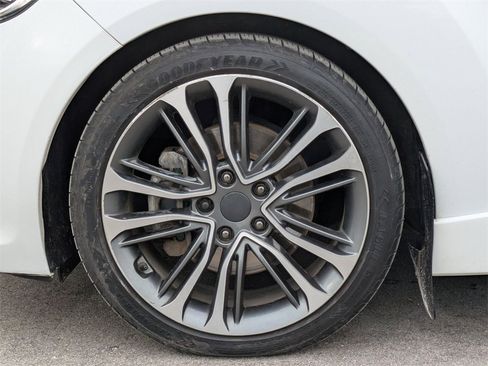 Used 2016 Hyundai Veloster Turbo image 10