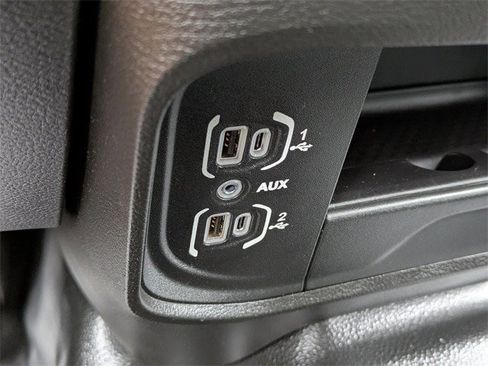 Used 2022 RAM 2500 Tradesman w/ Chrome Appearance Group image 21