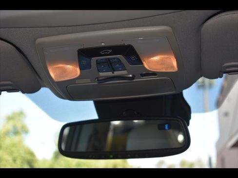 Used 2018 Toyota Sienna Limited Premium w/ Preferred Accessory Package FWD image 35