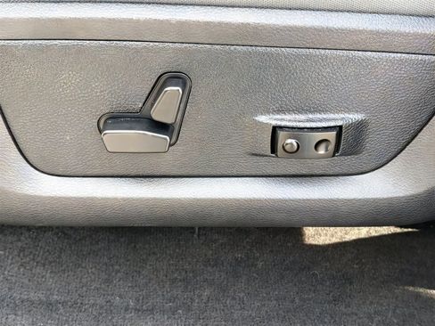 Used 2017 RAM 1500 Big Horn image 17