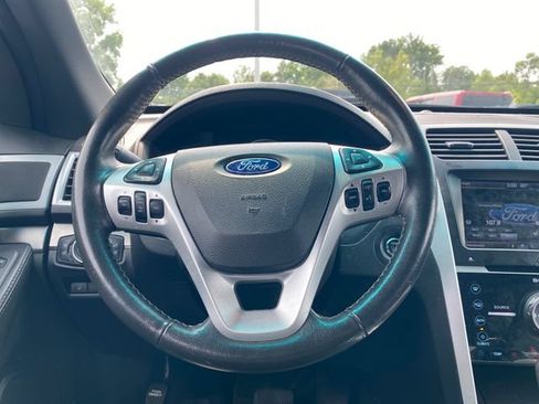 Used 2014 Ford Explorer Sport w/ Equipment Group 401A AWD/4WD image 21
