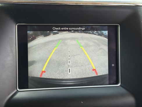 Used 2020 Jeep Grand Cherokee Laredo RWD image 21