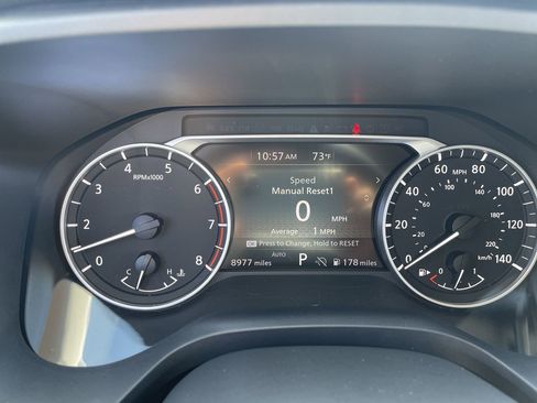 Used 2025 Nissan Rogue SV AWD/4WD image 11