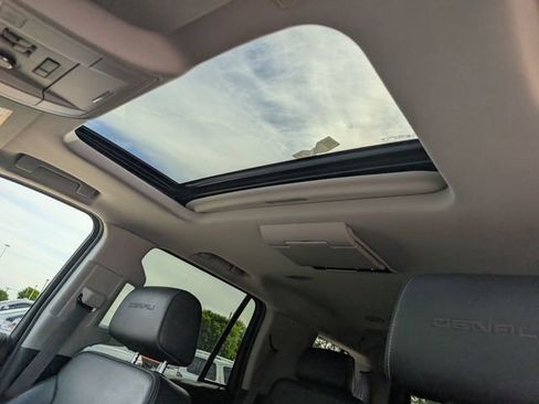 Used 2017 GMC Yukon Denali w/ Open Road Package image 26
