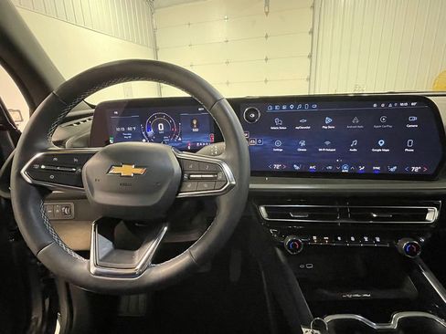 Used 2025 Chevrolet Traverse LT w/ LPO, Floor Liner Package AWD/4WD image 39