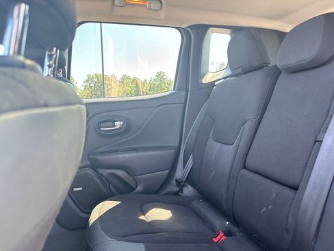 Used 2021 Jeep Renegade Trailhawk w/ Sun & Sound Group AWD/4WD image 25