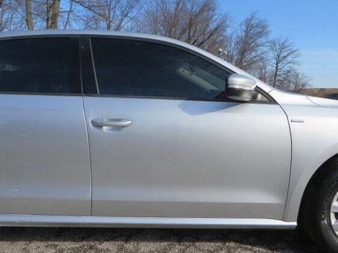 Used 2014 Volkswagen Passat 1.8T Wolfsburg Edition image 21