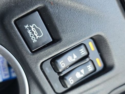 Used 2023 Subaru Crosstrek 2.5i Limited image 16