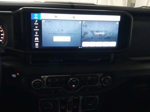 New 2025 Jeep Wrangler Unlimited Rubicon w/ XTREMEE 35" Tire Package image 20