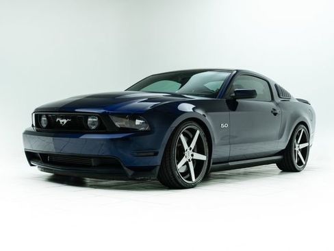 Used 2012 Ford Mustang GT Premium w/ Brembo Brake Pkg image 8