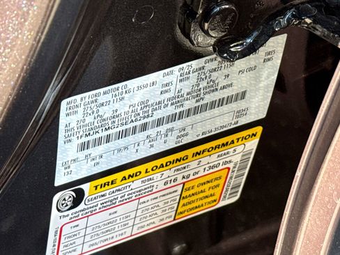 New 2025 Ford Expedition Max Platinum w/ Stealth Performance Package image 39