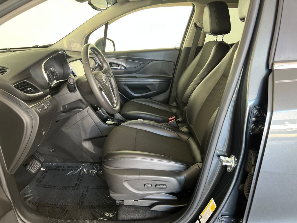 Used 2018 Buick Encore Sport Touring w/ Safety Package FWD image 12