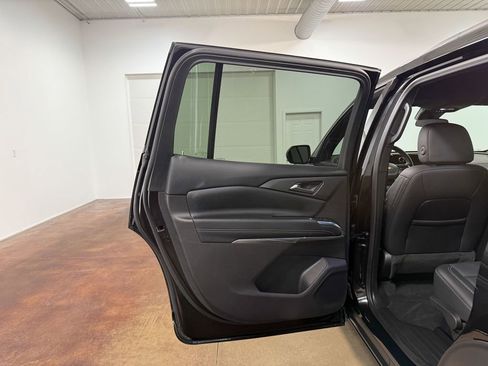 Used 2026 Chevrolet Traverse LT AWD/4WD image 45