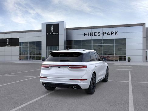 New 2026 Lincoln Corsair Grand Touring image 8