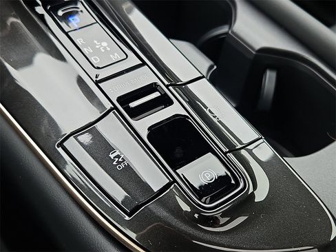 New 2026 Toyota Crown Platinum image 11