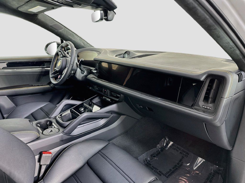 New 2026 Porsche Cayenne Turbo GT AWD/4WD image 30