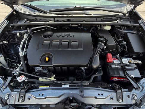 Used 2019 Toyota Corolla LE w/ Carpet Mat Package (TMS) FWD image 30