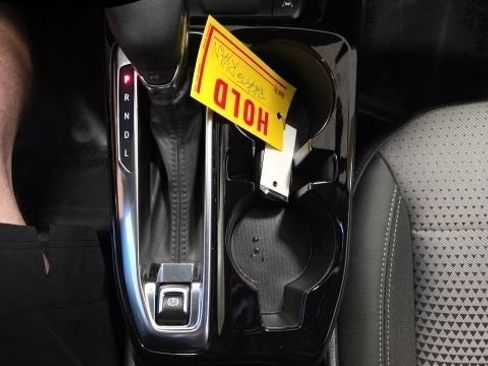 Used 2024 Chevrolet Trax LT w/ LT Convenience Package FWD image 24
