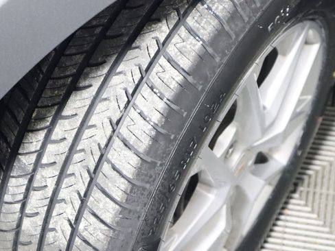 Used 2024 Chevrolet Equinox LT image 47