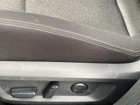 Used 2024 Nissan Rogue SV AWD/4WD image 18