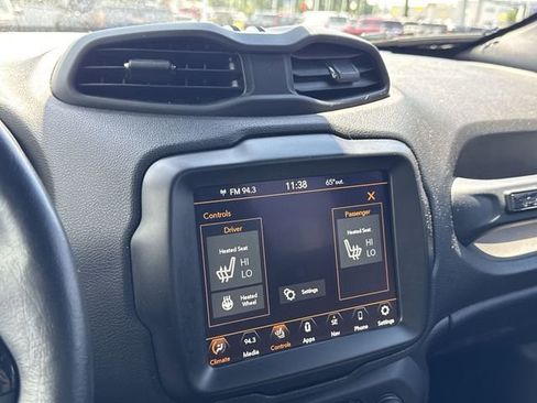 Used 2021 Jeep Renegade Latitude w/ Convenience Group AWD/4WD image 26