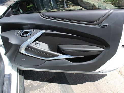 Used 2017 Chevrolet Camaro LT RWD image 16