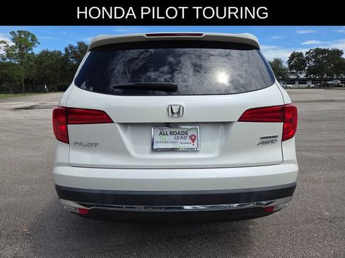 Used 2018 Honda Pilot Touring image 4