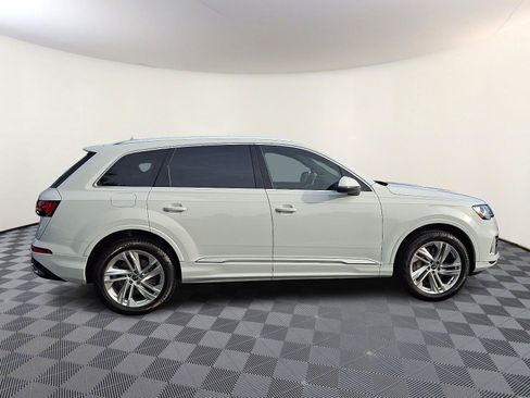Used 2023 Audi Q7 2.0T Premium w/ Towing Package AWD/4WD image 7