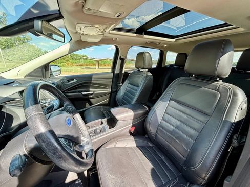 Used 2017 Ford Escape Titanium FWD image 16
