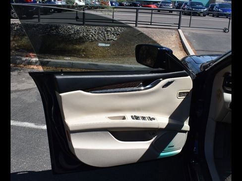 Used 2016 Maserati Quattroporte S image 12