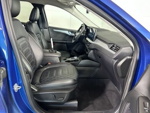 Used 2023 Ford Escape SE w/ PHEV Premium Package image 28